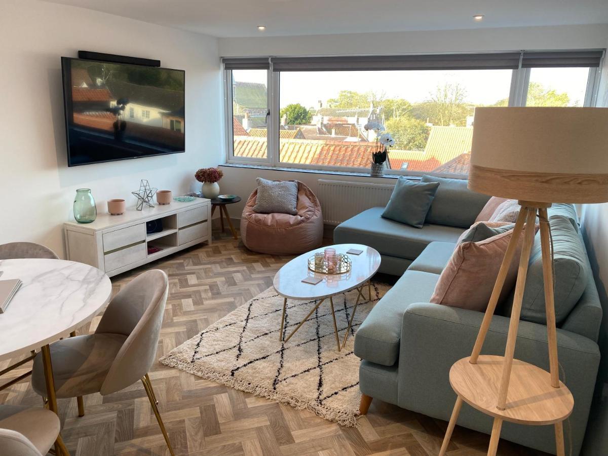 Lees Lookout Holt ,2 Bedroom Luxury Apartment With Private Parking 외부 사진