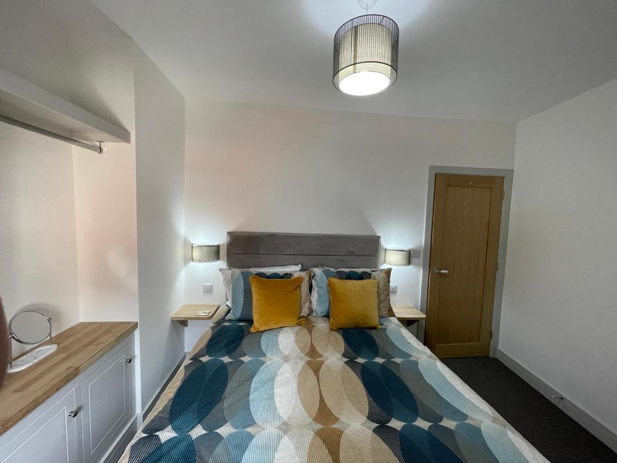 Lees Lookout Holt ,2 Bedroom Luxury Apartment With Private Parking 외부 사진
